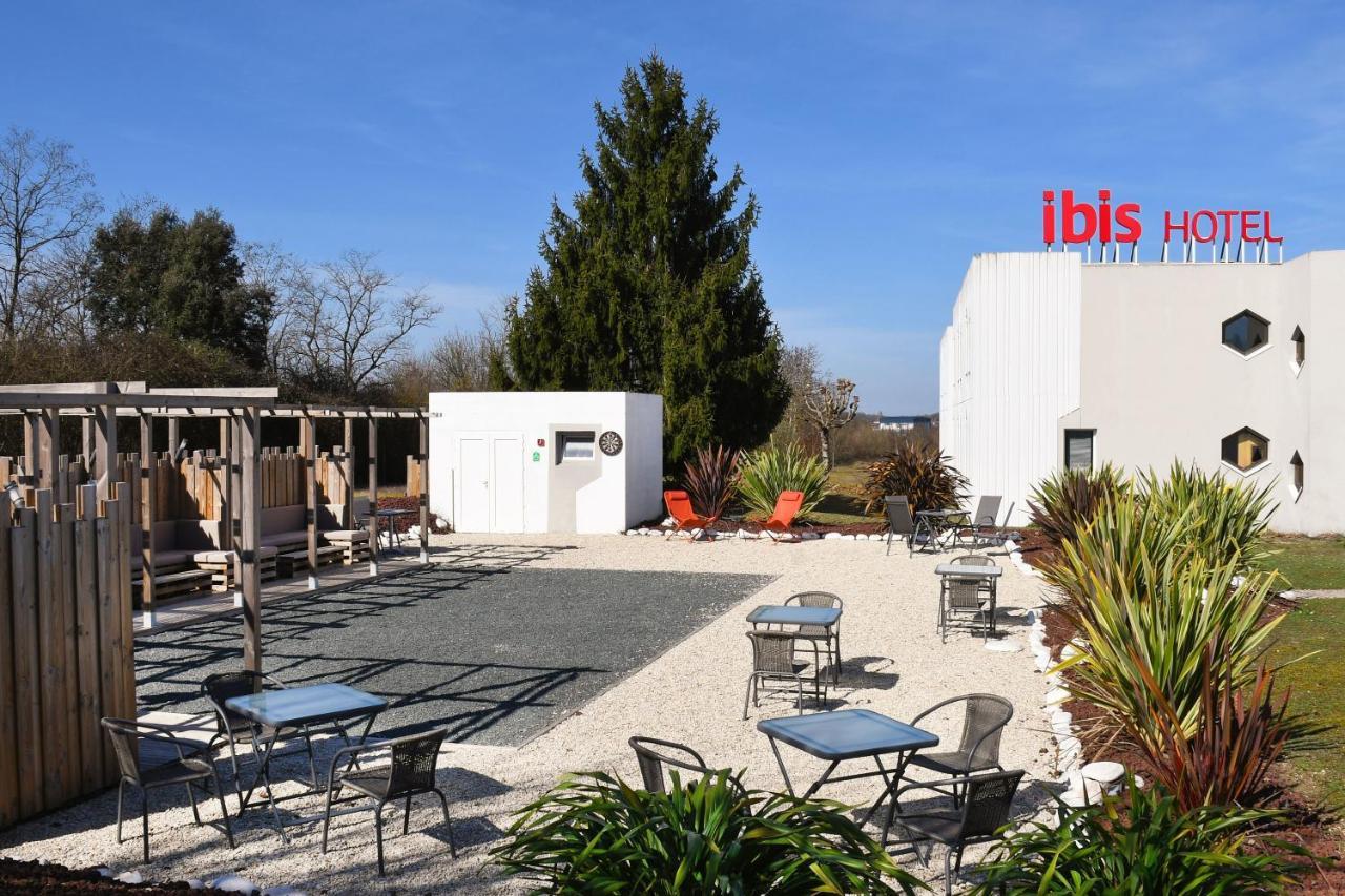 Ibis Saintes Hotel Exterior foto