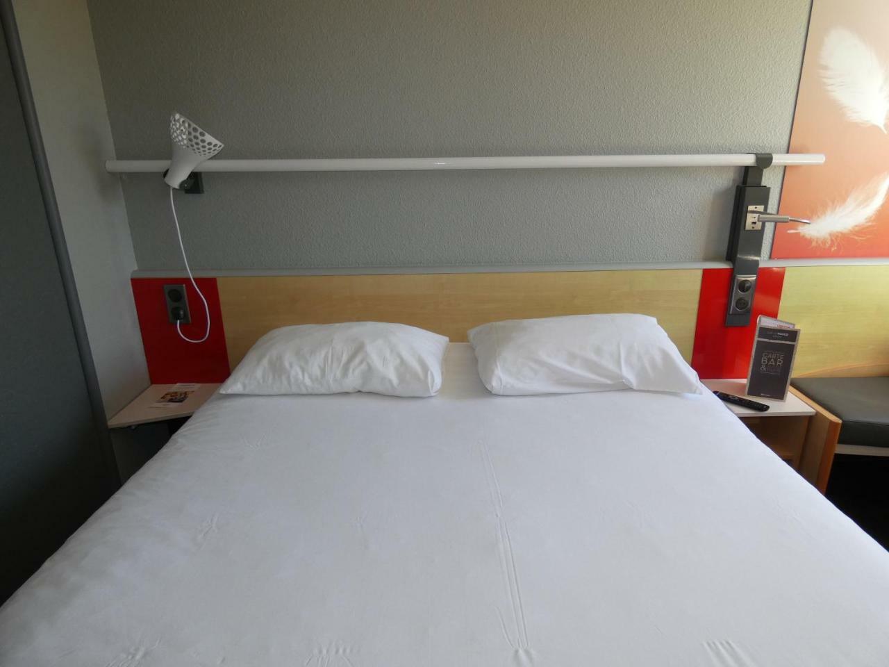 Ibis Saintes Hotel Exterior foto